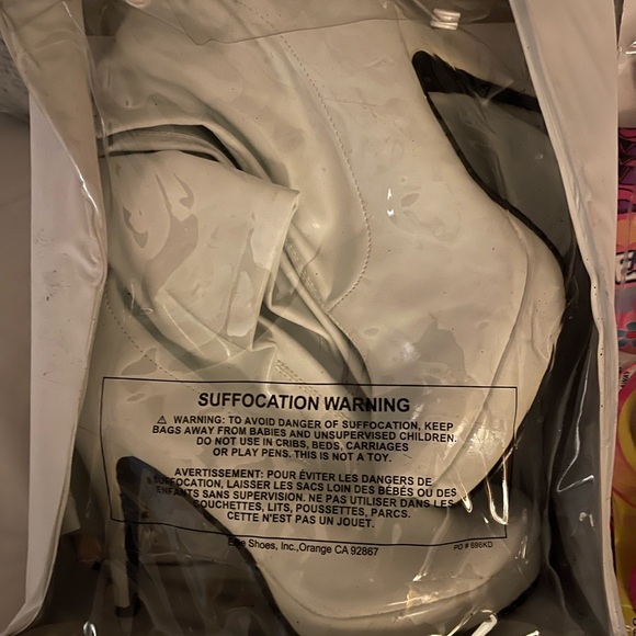 Pleaser Glossy White Platform Boots - Picture 6 of 6